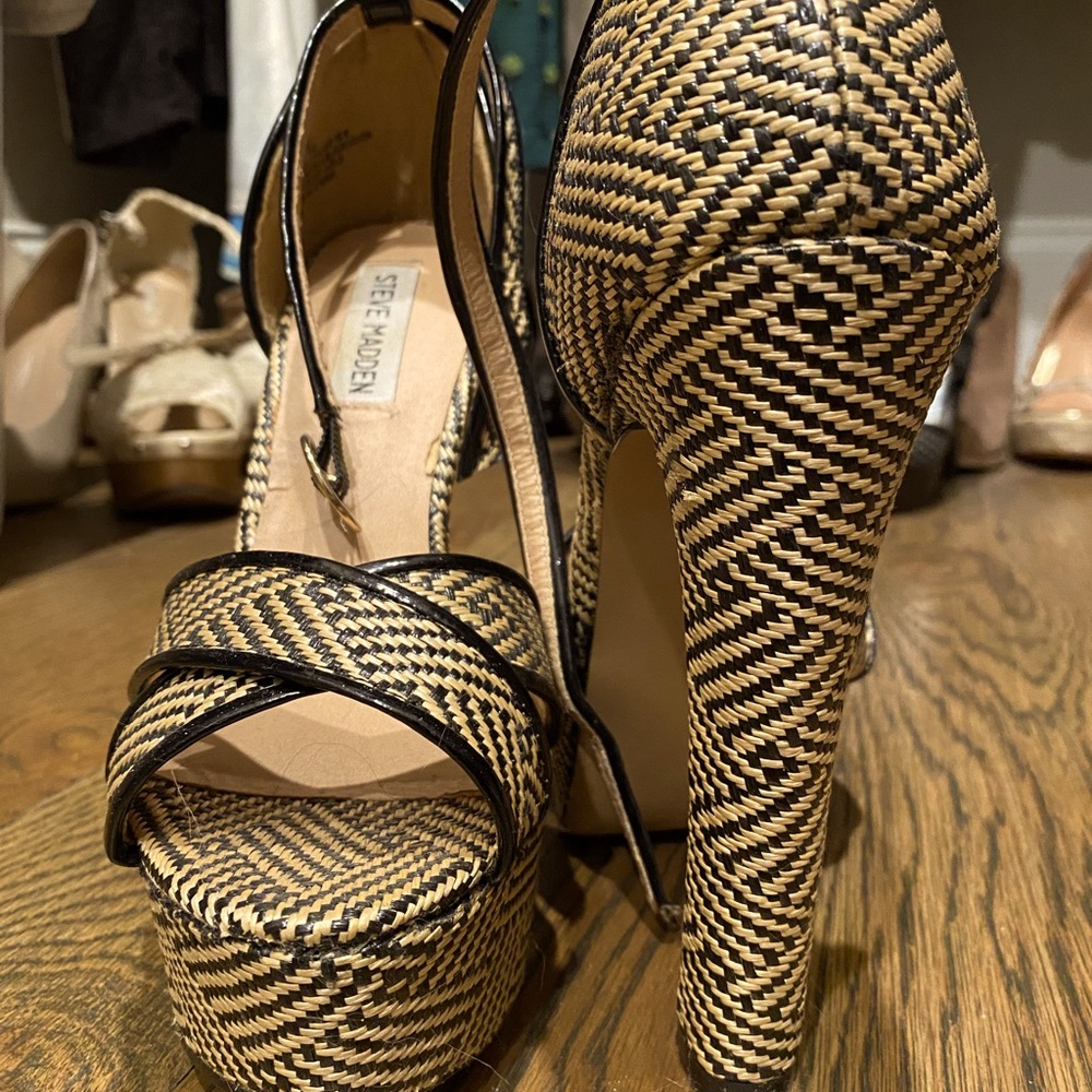 Beautiful tan and back heels perfect for spring